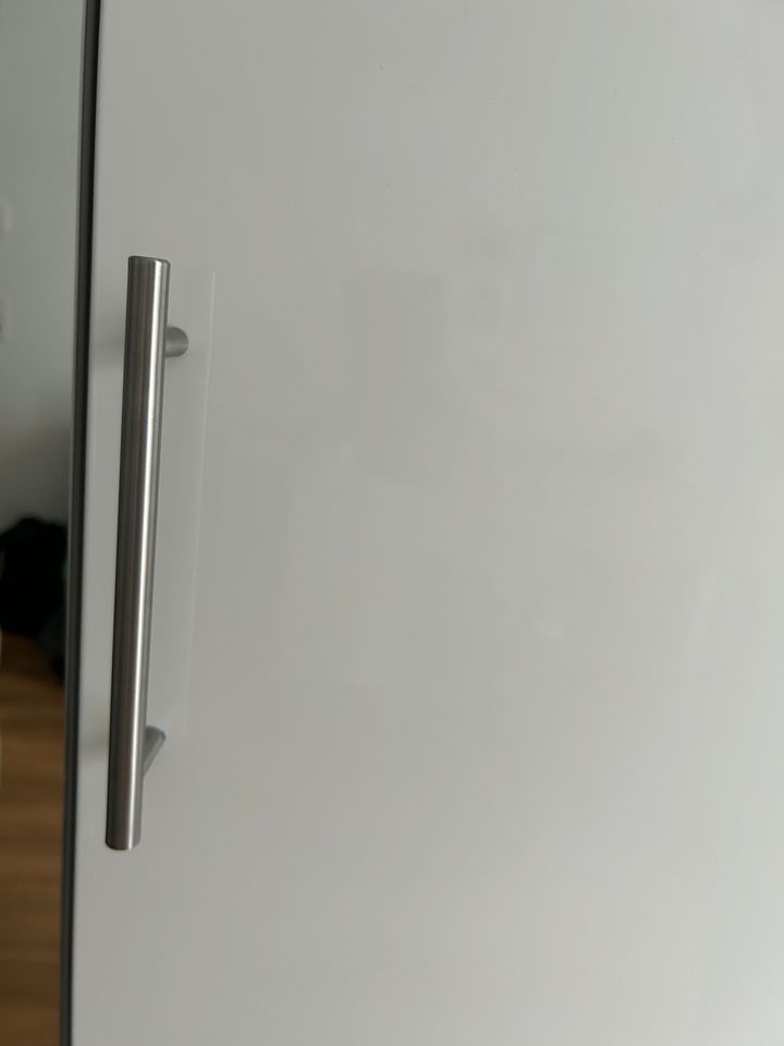 Tür Ikea Pax weiß hochglanz in Rüsselsheim