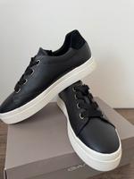 Neu GANT Damenschuhe schwarz/weiß Größe 41 München - Maxvorstadt Vorschau