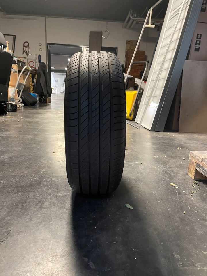 Sommerreifen Michelin Primacy 4 195/55 R16 87H in Wiesbaden