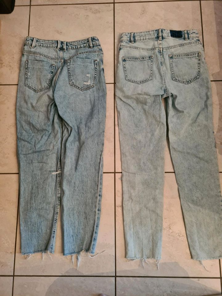 Jeans 2 Stück Gr. 32 in Aach