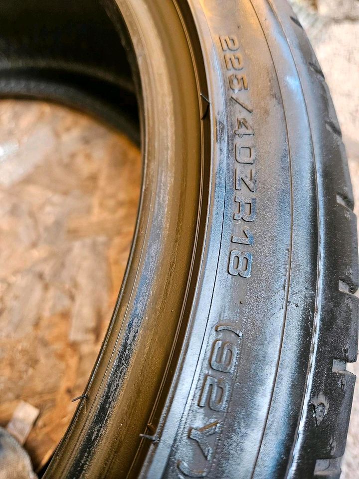 6,5MM 2019 Dunlop Sommerreifen 4x 225/40 ZR18 92Y . 225 40 18 in Sindelfingen