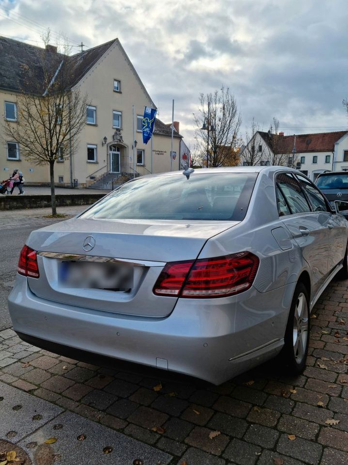 Mercedes-Benz E 200 Elegance COMAND/Park-Assistent in Lingenfeld