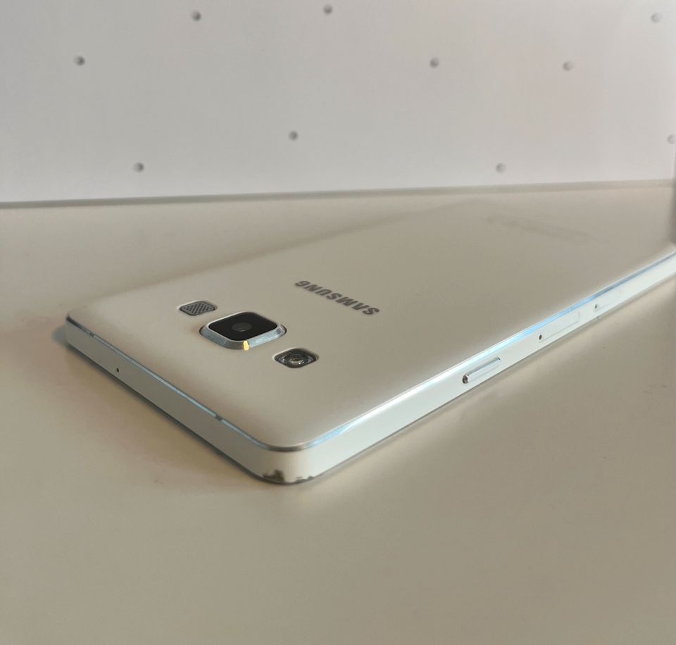 Samsung Galaxy A5 Weiß in Darmstadt