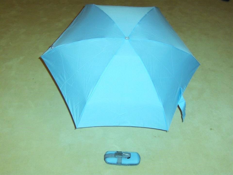 Mini Carbon verstärkte Regenschirme aus Geschäftsauflösung NEU in Langenfeld