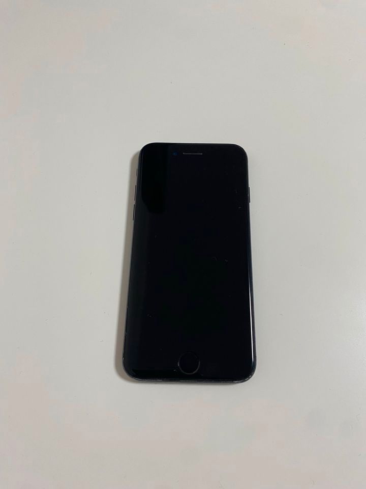 iPhone 7 32gb black in Duisburg