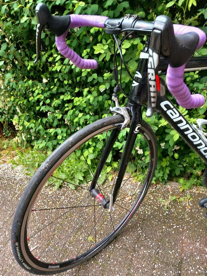 Cannondale Caad Optimo + Tacx Rolle (SRAM Red, Shimano, Rennrad) in Körner