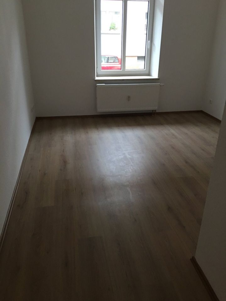 4 Zimmer-Maisonette-Wohnung mit Balkon! in Plauen