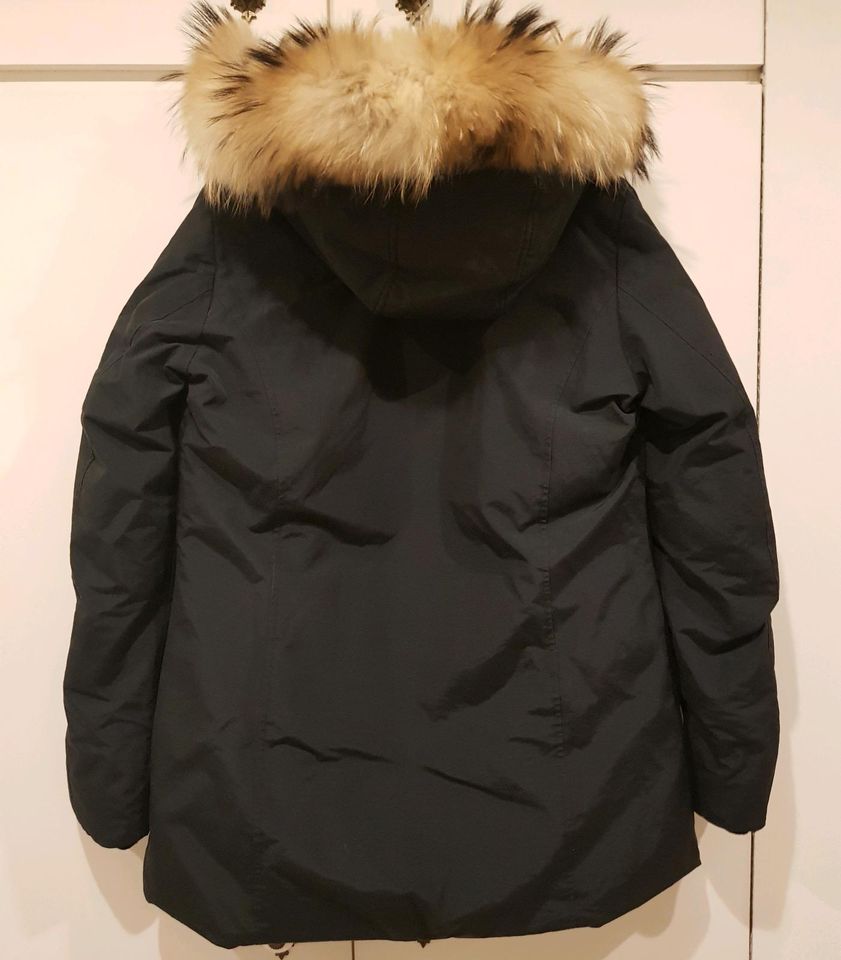 Woolrich Jacke in Grösse L in Hannover