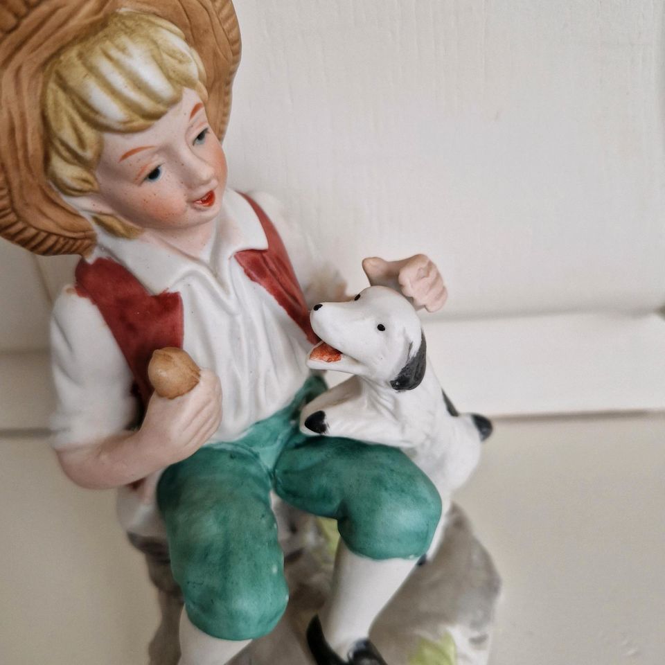 Schäfer Keramik Figur Junge mit Hund in Sachsenheim