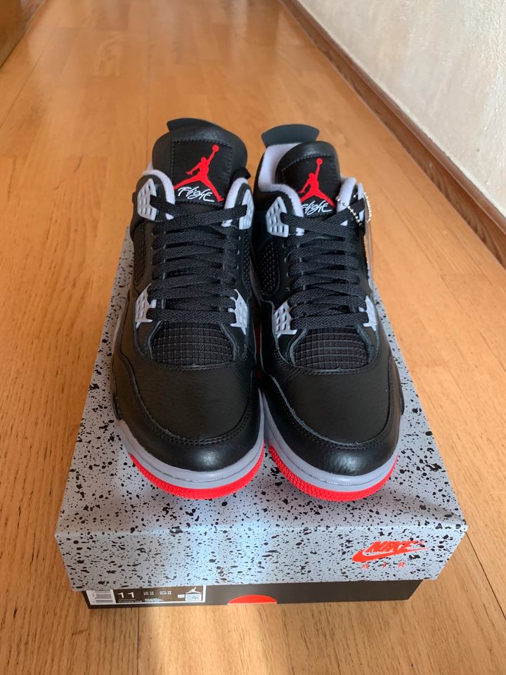 Jordan 4 Retro Bred Remiaged EU45 DS in Saalfeld (Saale)