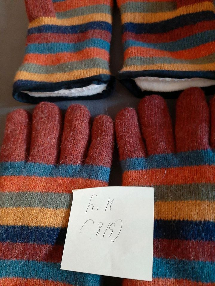 Handschuhe  mit Wolle in Belm