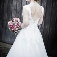 Sincerity Brautkleid mit Spitze und Schleppe Niedersachsen - Vechelde Vorschau