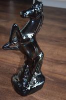 große steigende Pferde-Figur Porzellan Keramik perlmutt schwarz Brandenburg - Liebenwalde Vorschau