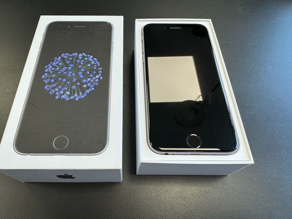 iPhone 6 Space gray, 64 GB in Bad Lippspringe