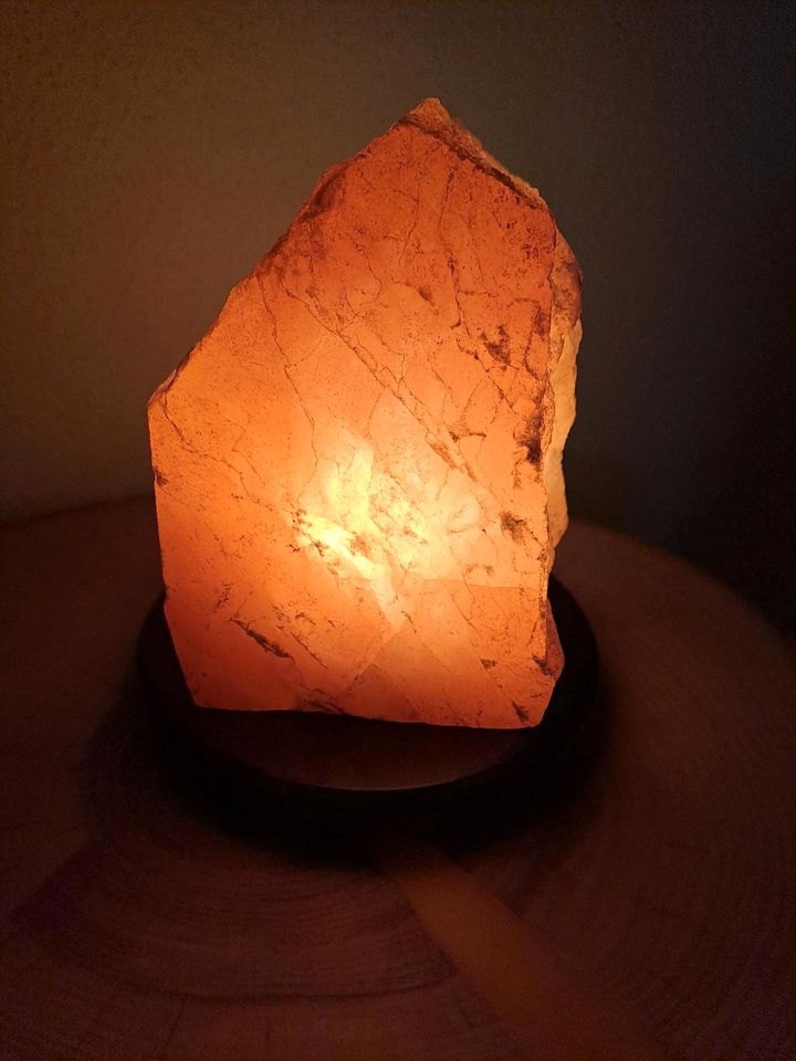 Edelsteinlampe Selenit Orange auf Onyxsockel in Wehringen