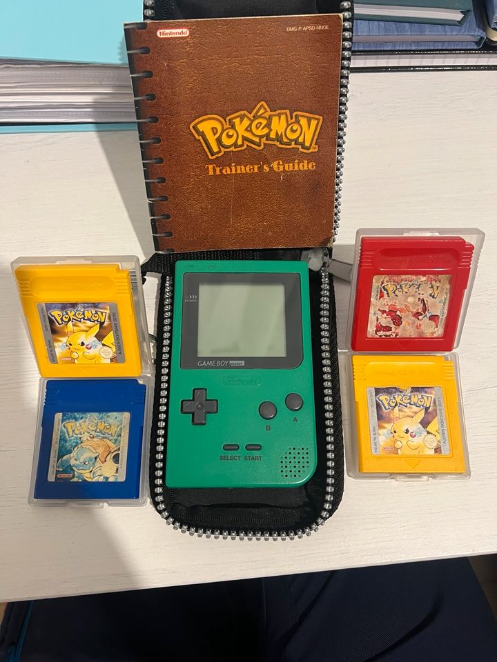Gameboy Color,Pocket , Pokemon ,Pokémon Gelb,Blau,Rot in Magdeburg