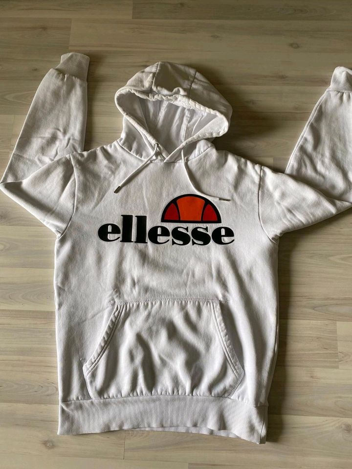 Ellesse Hoodie Kapuzenpullover Gr: M- L weiß in Camburg