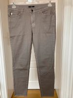 Hugo Boss Jeans beige/grau Gr. 40 München - Bogenhausen Vorschau