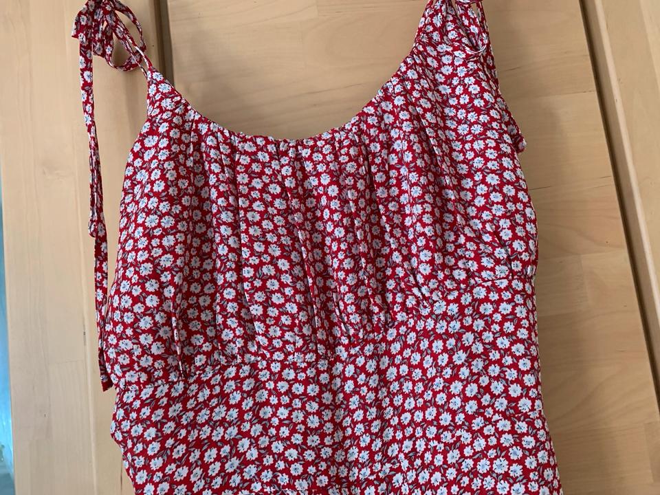 wunderschöner Jumpsuit von NA-KD Gr. 40 Sommer rot mit Blumen in Aschaffenburg