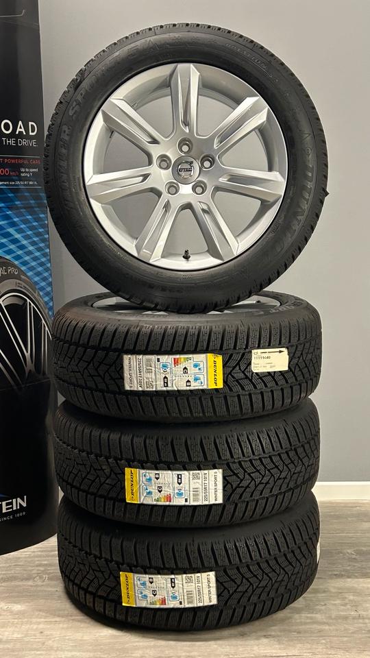 Volvo V90 S90 17 Zoll Winterreifen Original Kompletträder NEU in Gelsenkirchen