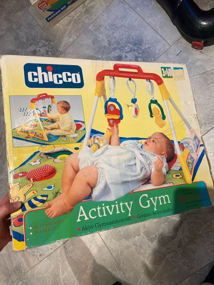 Gymnastik Spielzeug für Babys von Chicco in Netphen