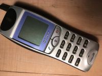 Handy "Sony cmd j5" in silber Pankow - Prenzlauer Berg Vorschau