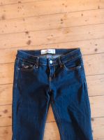 Hollister Jeans dunkelblau w26 L 31 Hessen - Helsa Vorschau