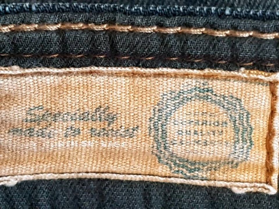 Herren Jeans von Camel Active in Hannover