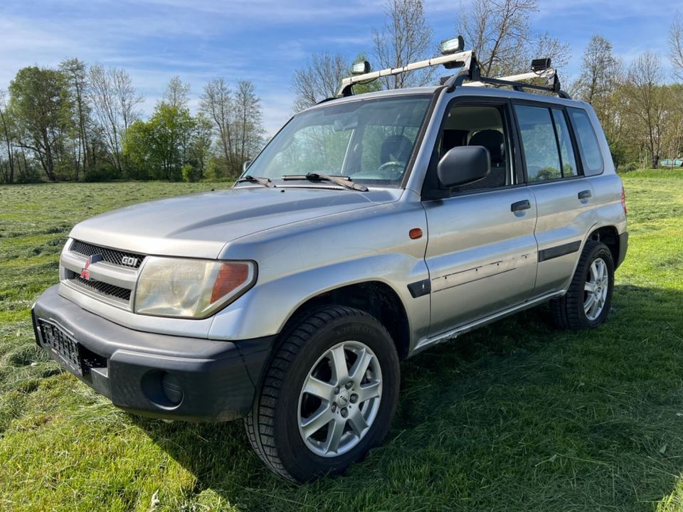 Mitsubishi Pajero Pinin 2.0 Allrad 4x4 AHK in Langenbrettach