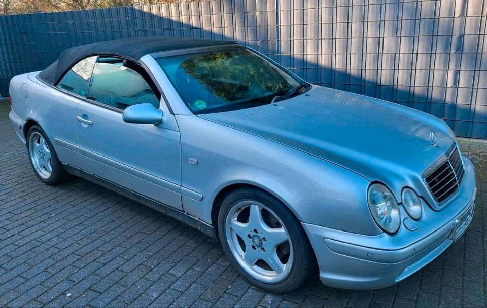 Mercedes Benz W208 CLK 320 Cabrio AMG Paket in Burgwedel