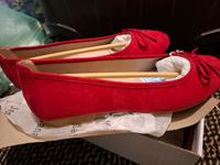 Neu Schuhe rote Ballerinas Grösse 40 Hessen - Bad Vilbel Vorschau
