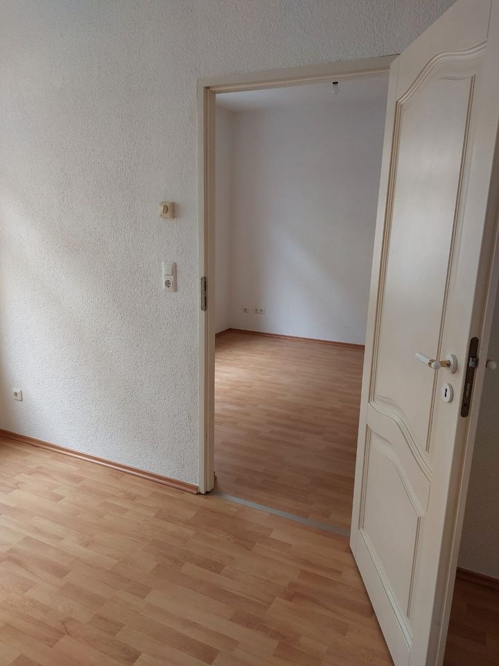 3-Zimmer ETW-Saniert-Hell-Balkon-Leer-Arnstadt-Nähe Krankenhaus in Arnstadt