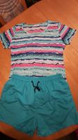 T-Shirt u Strand Shorts Badeshorts Gr. 40/42 Sachsen-Anhalt - Magdeburg Vorschau