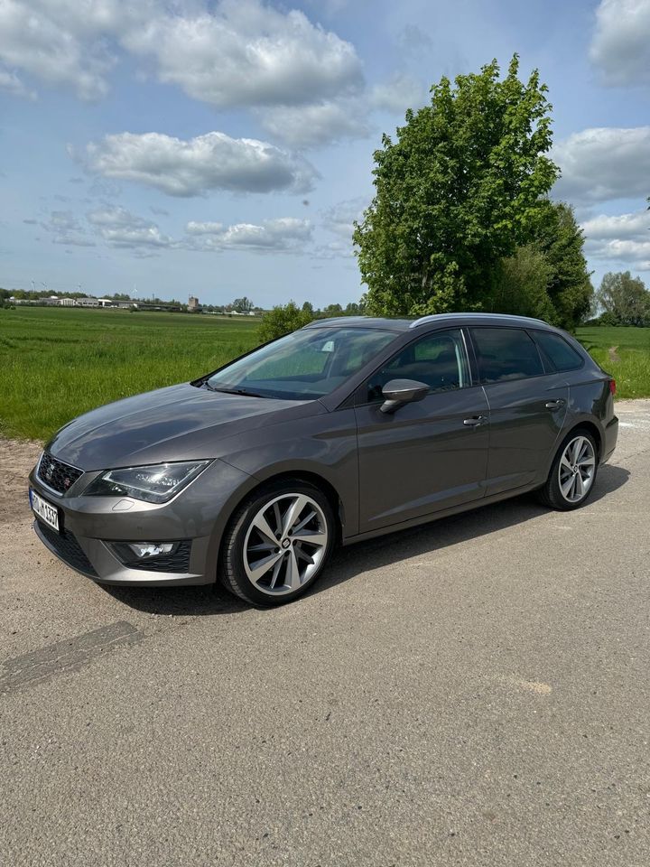 Seat Leon ST FR 2.0 TDI 184ps in Rostock