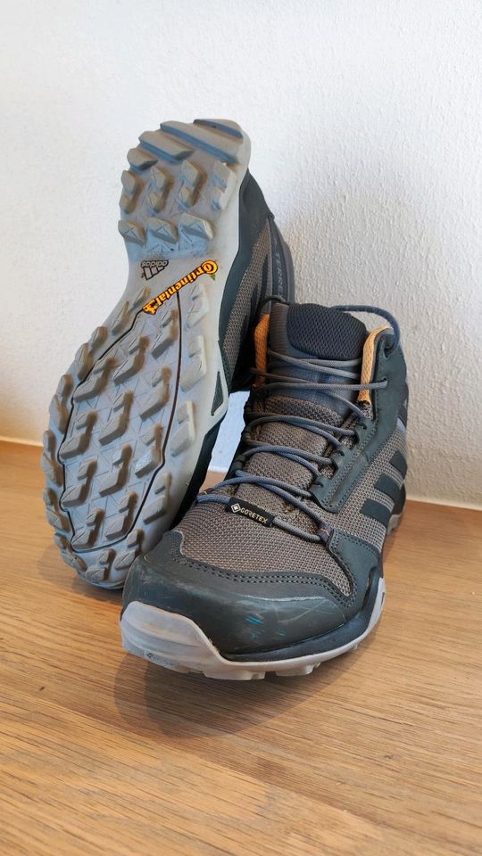 Adidas Terrex Wanderschuhe Gr. 42 in Grauel