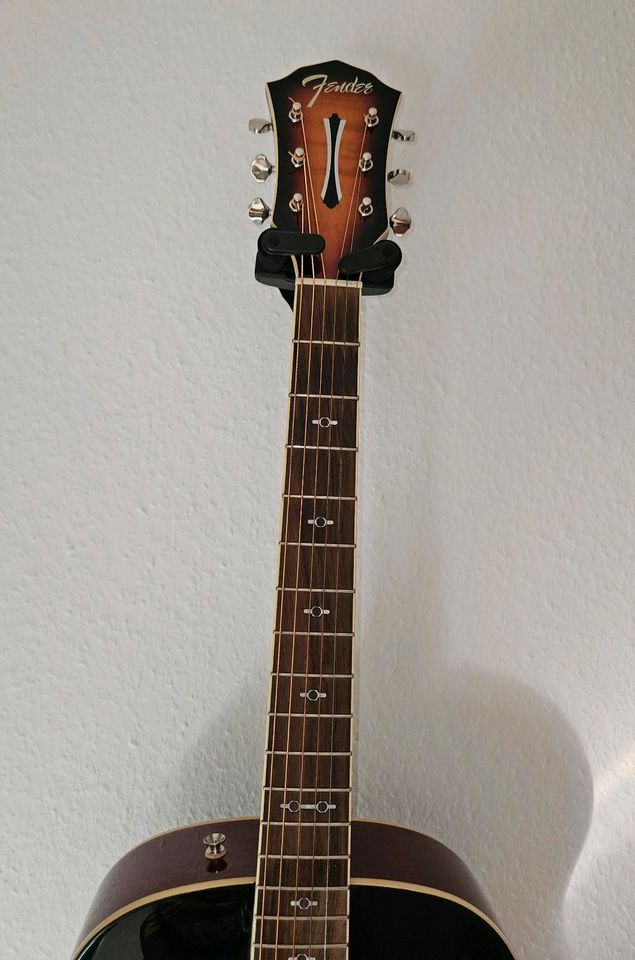 Fender FA 235e Western Gitarre mit Tonabnehmer in Düsseldorf