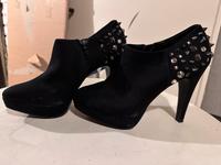 Pumps, high Heels, Nieten, schwarz Berlin - Lichtenberg Vorschau
