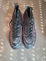 Nike hallenschuhe/Kunstrasenschuhe 41 Hessen - Darmstadt Vorschau