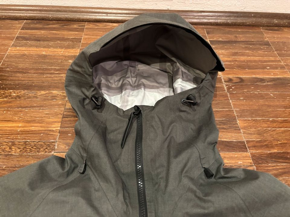 Original Peak Performance Skijacke Damen Shell Jacket in Leipzig