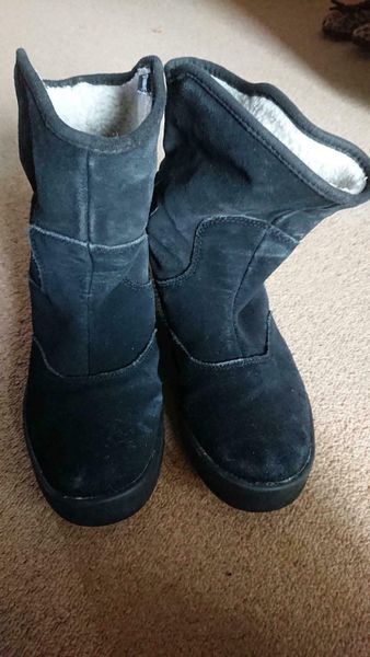 Damen Adidas Stiefel Gr. 36 in Thüringen - Altenburg | eBay Kleinanzeigen  ist jetzt Kleinanzeigen