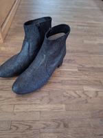 Sehr schicke, glänzende Stiefel der Firma Unisa preisgünstig abz Köln - Bayenthal Vorschau