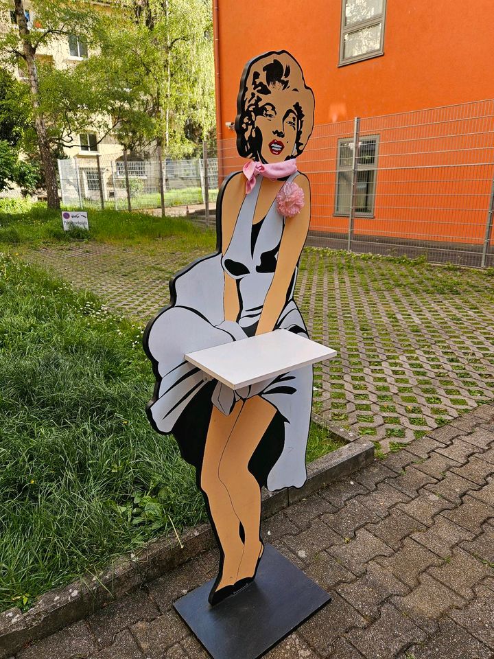 Holzfigur Marilyn  1.60 m in Stuttgart