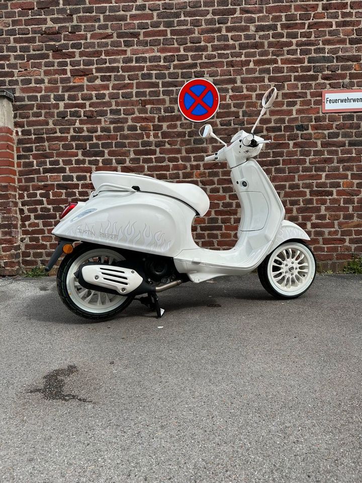 Vespa Sprint Justin Bieber x Vespa 50 in Wuppertal