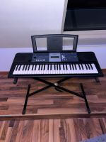 Keyboard Yamaha YPT-230 m. Noten- u Keyboardständer u Notenheften Schleswig-Holstein - Rendsburg Vorschau