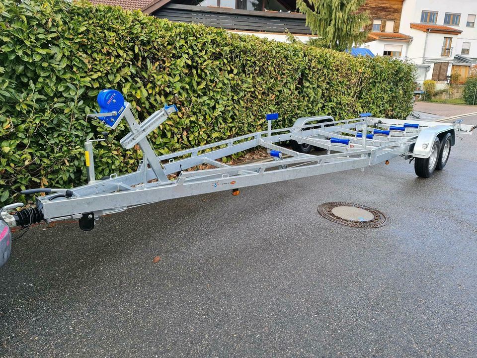 Böckmann 3500 kg Bootstrailer TPV BA 3500 L in Mosbach