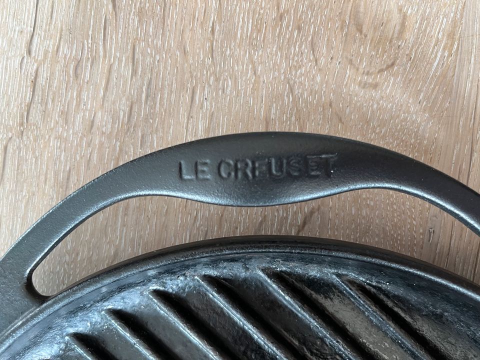 Le Creuset Grillpfanne aus Gusseisen 25 cm rund in München