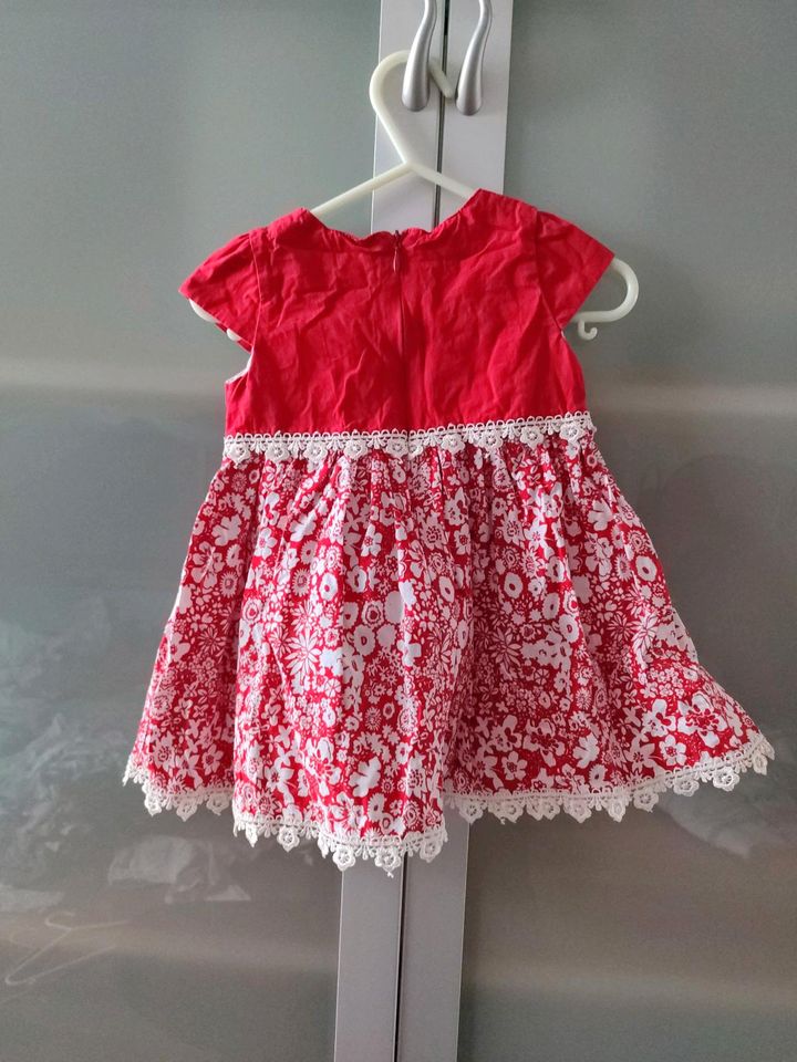 Sommerkleid mit gestrickten Ziernähten in Dörentrup