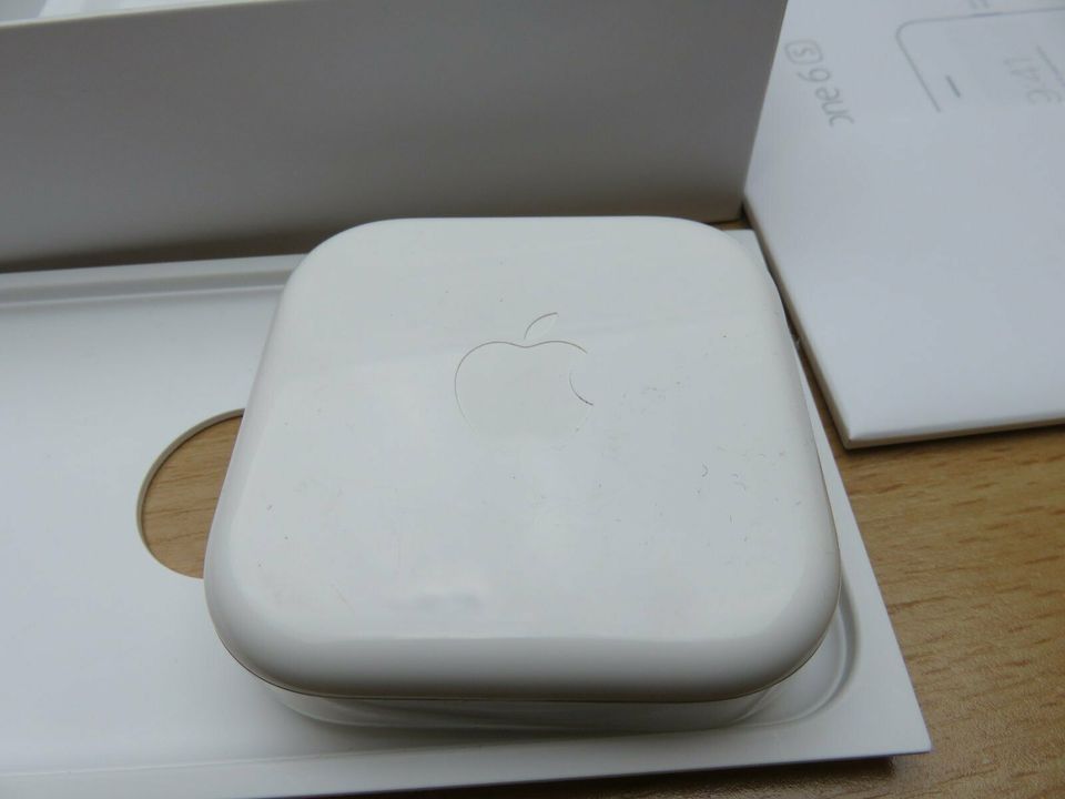 iPhone 6S Apple Verpackung leere Box + Kopfhörer in Niederaula