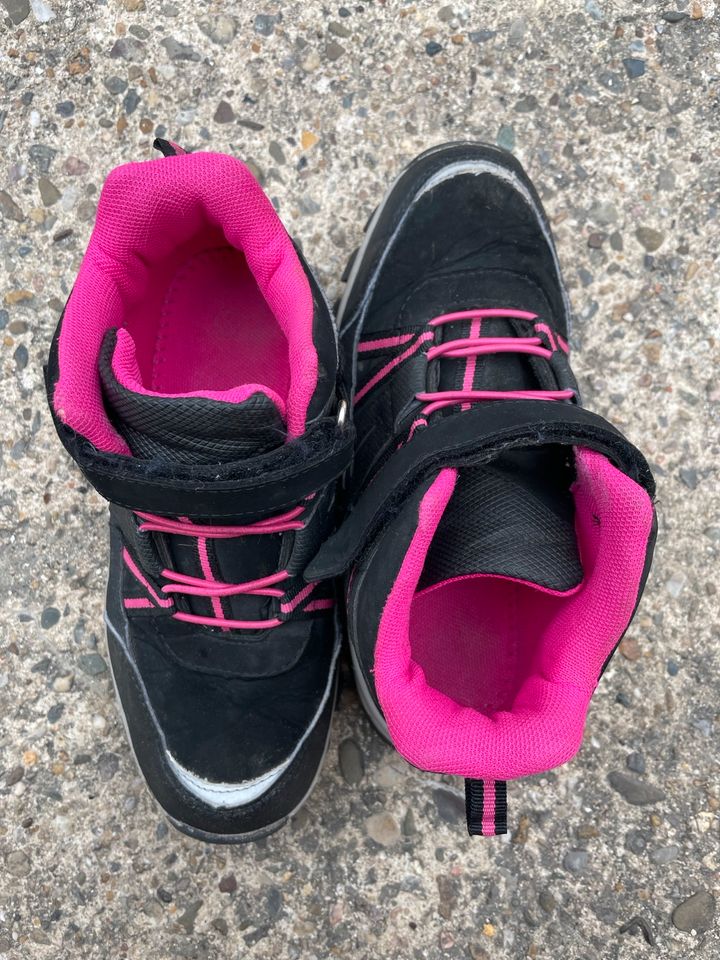 Wanderschuhe schwarz/pink Größe 36 in Rimpar