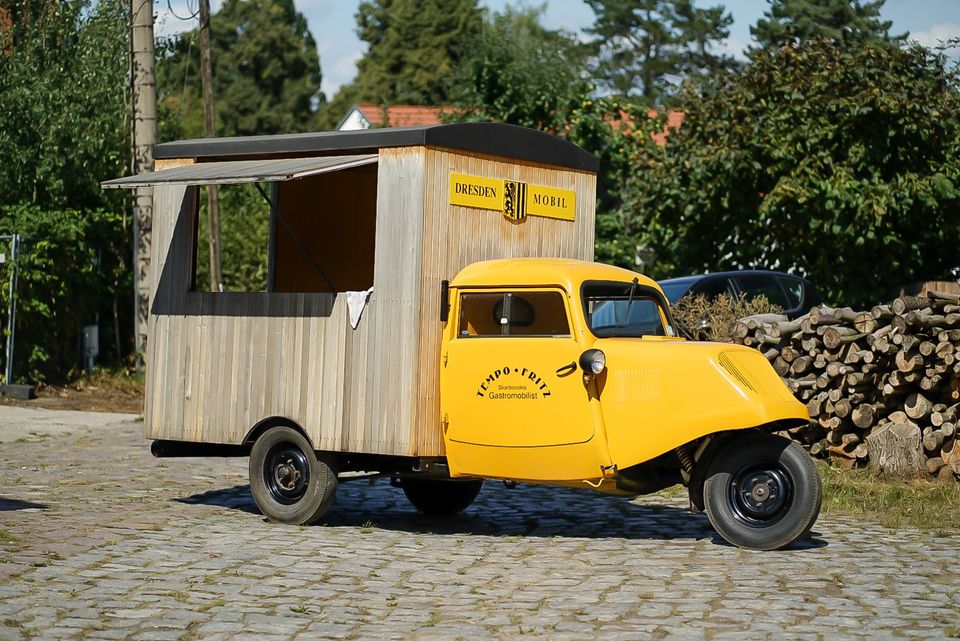 Tempo Dreirad Foodtruck Verkaufswagen Oldtimer in Dresden